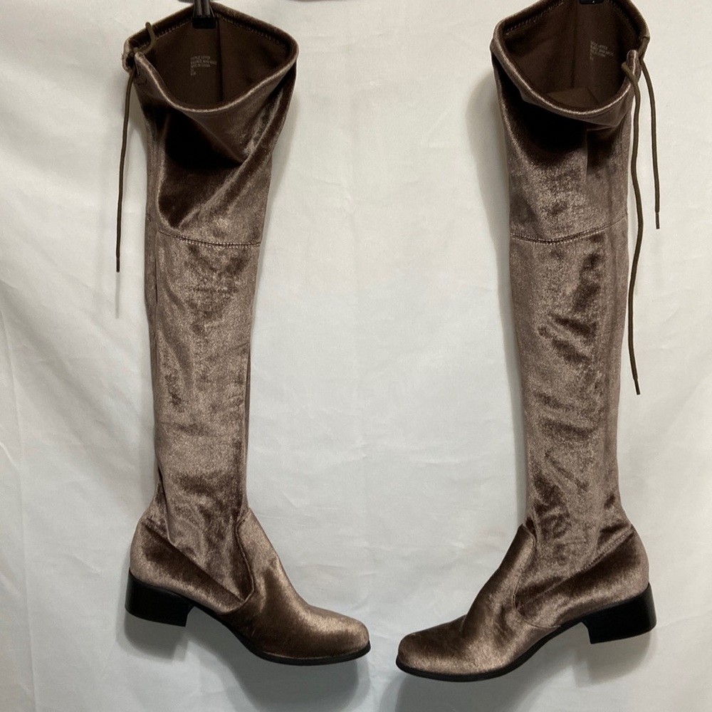 Charles by Charles David Gunter Over-the-knee boots